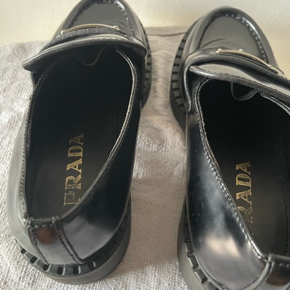 💎⭐️Authentic ⭐️Prada Women’s Leather Slip-On Loafers - Picture 13 of 14